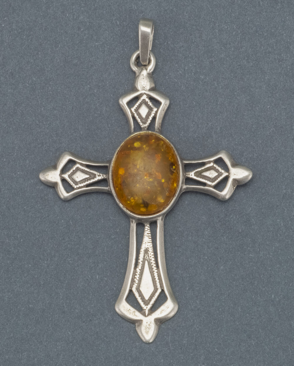 Pectoral cross